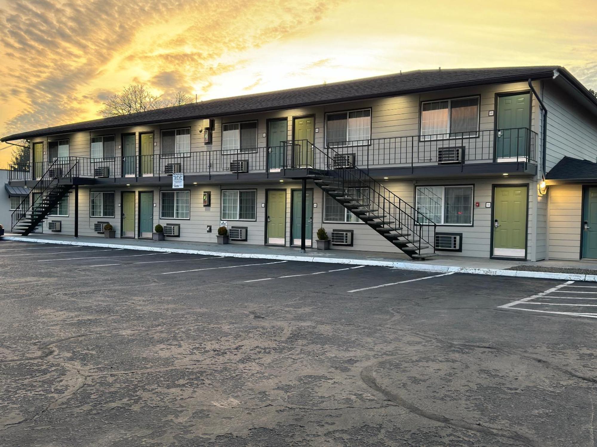 Royal Inn Eugene- Airport Kültér fotó
